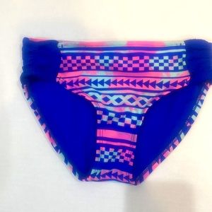 JUSTICE NWOT GIRLS Bottom Bikini Geometric Figure Stretch Ruched Sides SIZE 7